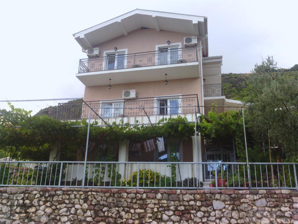 Apartments Mitrovic Podlicak Sveti Stefan Dış mekan fotoğraf