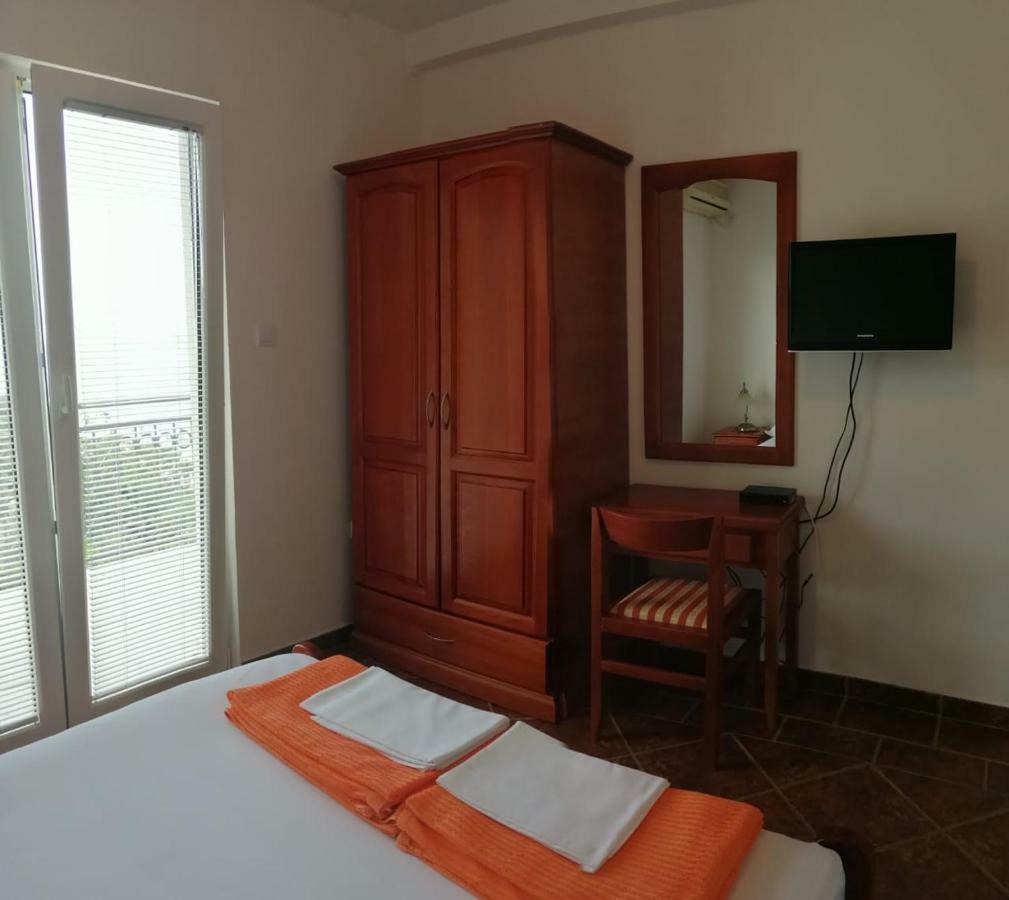 Apartments Mitrovic Podlicak Sveti Stefan Dış mekan fotoğraf